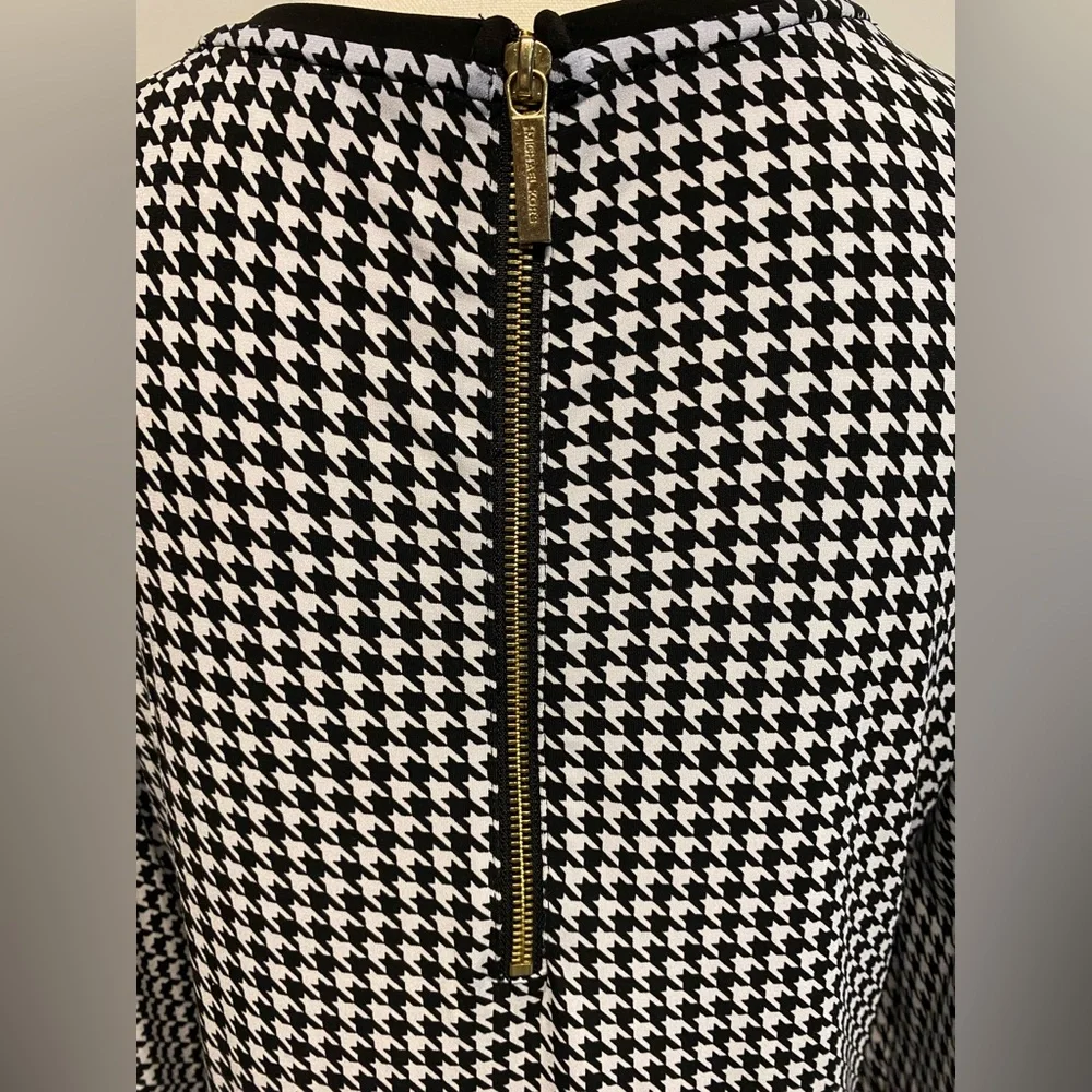 Michael Kors Cold Shoulder Black and White Houndstooth Dress Size Medium